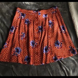 I’m selling this cute skirt !